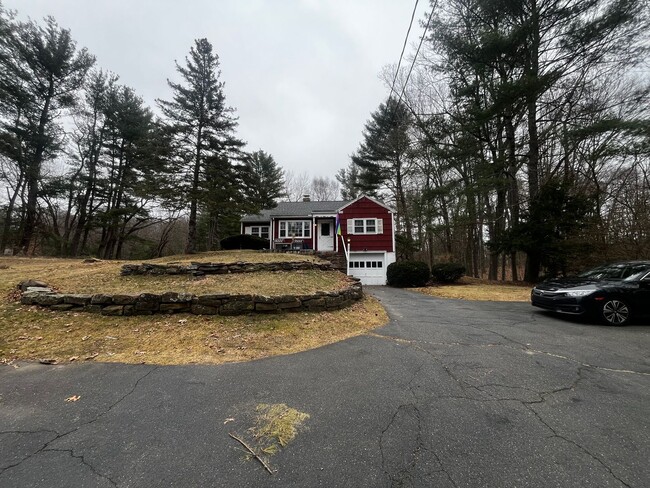 Cozy, 2 bedroom Single Family Home - Cozy, 2 bedroom Single Family Home