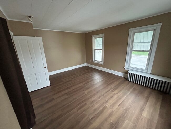 Building Photo - 507 Electric Ave