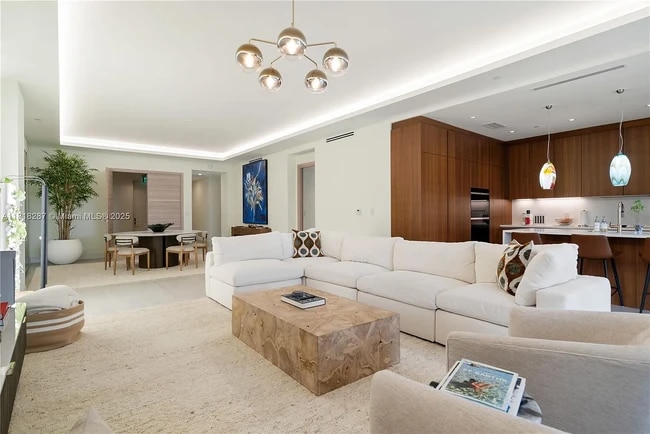 Photo - 515 Valencia Ave Unit #203