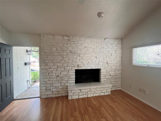Photo - 2407 Winsted Ln