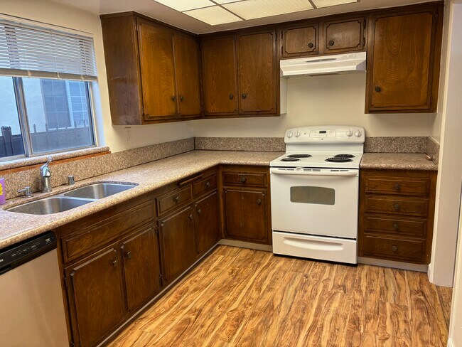 Photo - 1118 S Oakhurst Dr Unidad #1