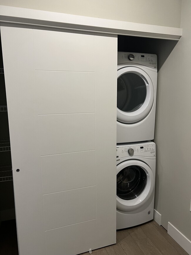 Photo - 45513-45513 Market Way