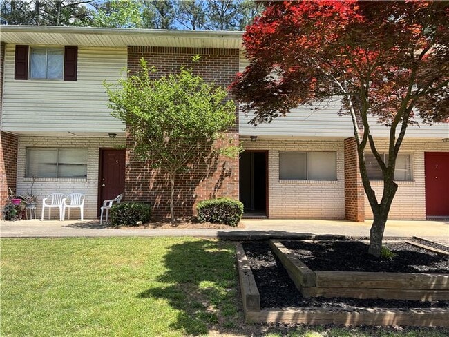 Photo - 4079 Pine Valley Rd Unit 2 Bedroom