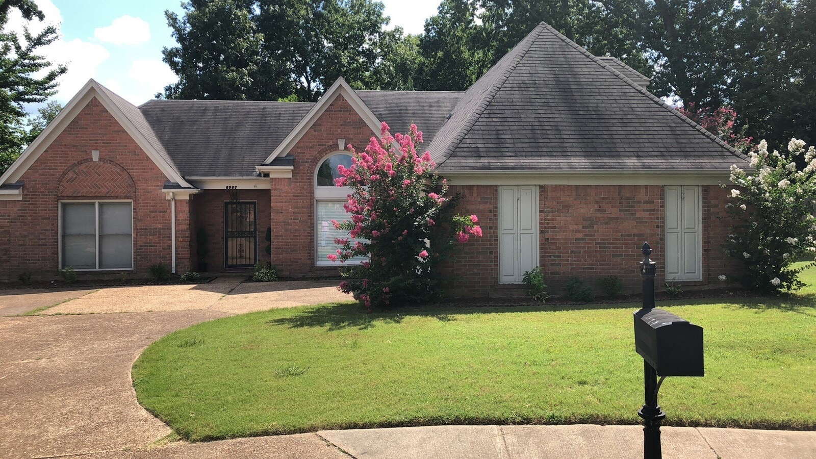 4 Success is now offering this spacious 3 ... - 4 Success is now offering this spacious 3 ... House