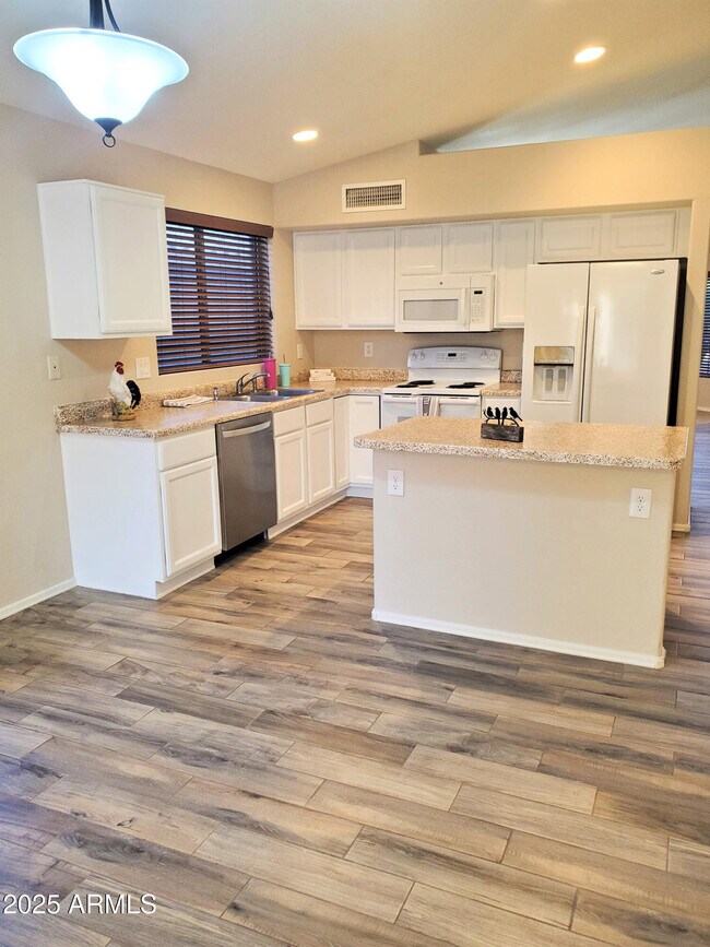 Photo - 2214 E Monona Dr