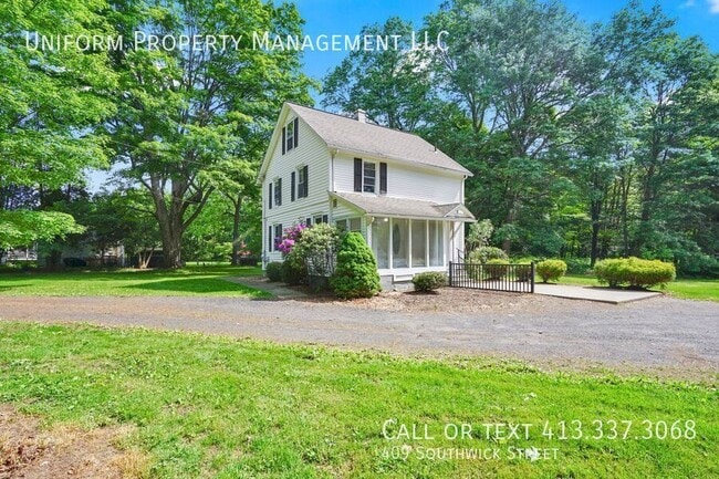Photo - 409 Southwick St