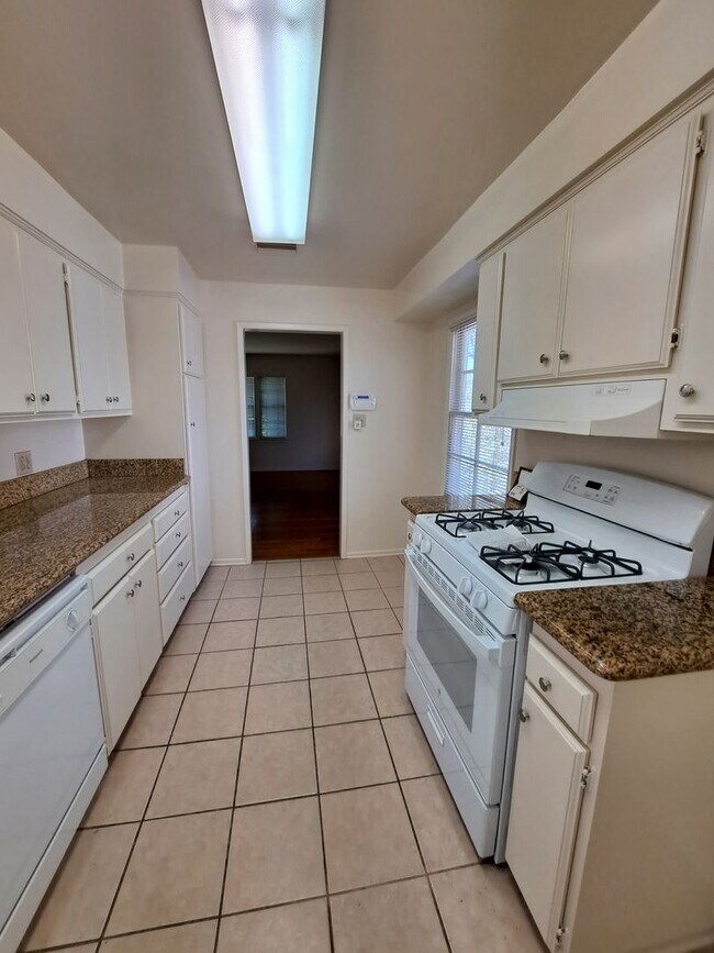 Photo - 3 BEDROOM HOME W/CENTRAL AIR CONDITIONING