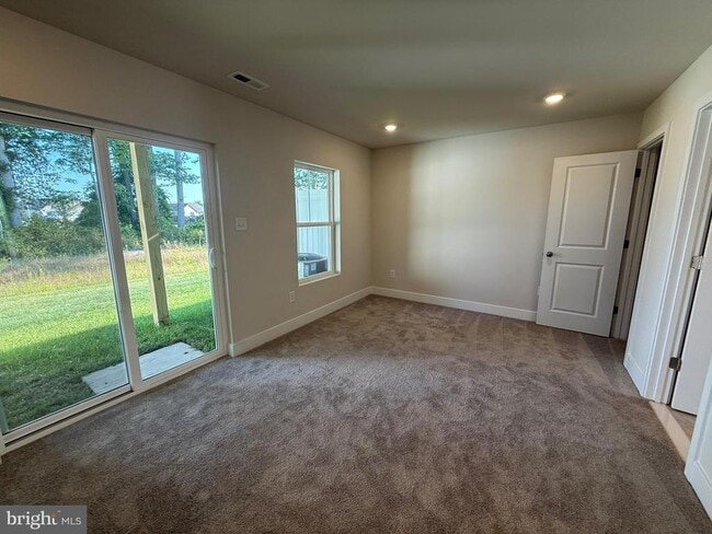 Photo - 29405 Oxford Dr