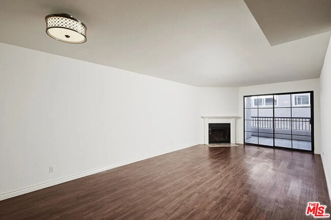 Photo - 909 Croft Ave Unidad 204