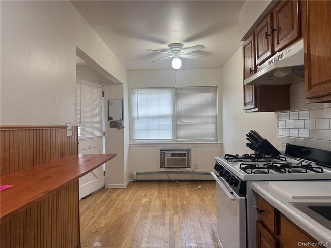 Photo - 8 Colonial Rd Unit 28