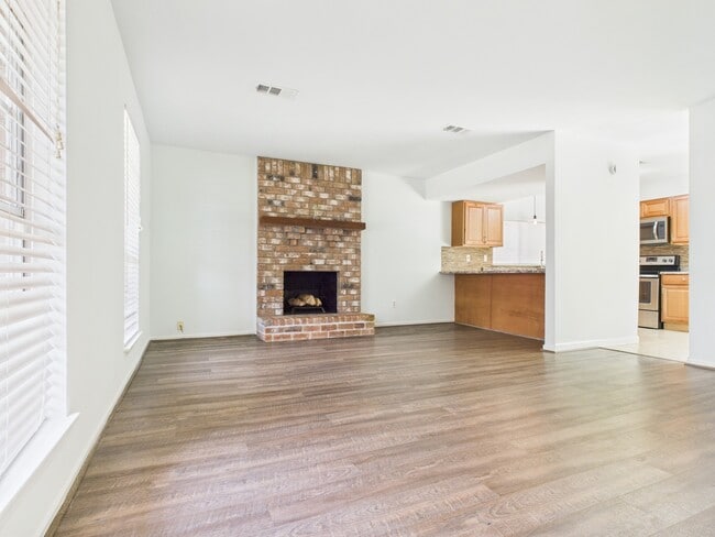 Photo - 2103 Mustang Springs Dr