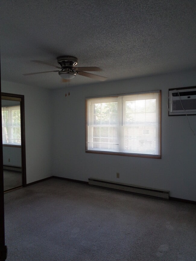 126 Twin Oaks Dr Unit 9