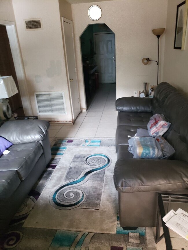 Photo - 3926-3928 Boulevard Unit 3926 Boulevard
