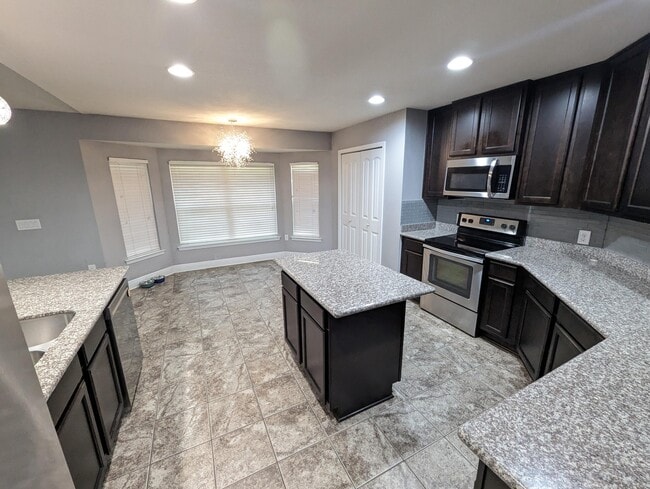 Photo - 6598 Britt St