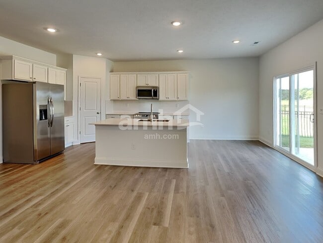 Photo - 9178 Henley Ave