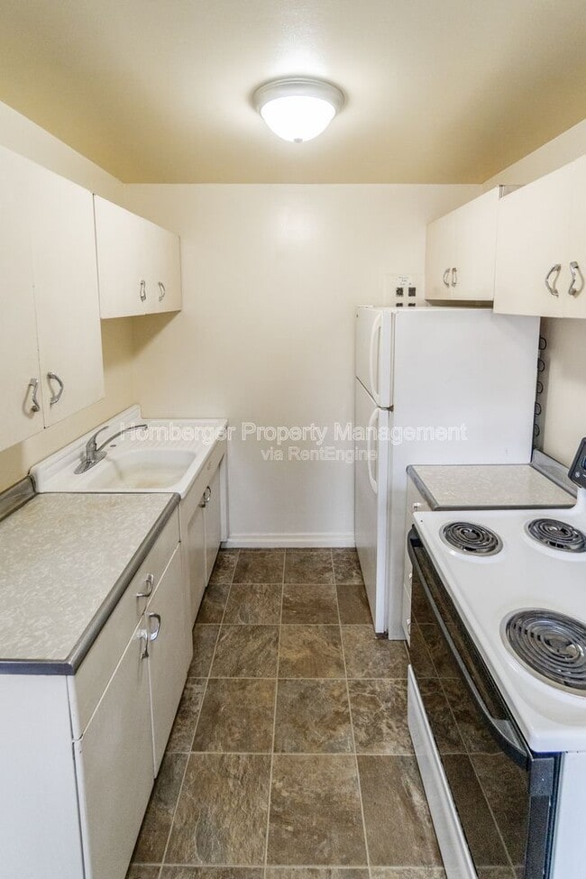 Photo - 728 W Maxwell Ave