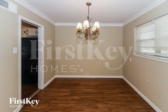 Photo - 5055 Woodlark Ave