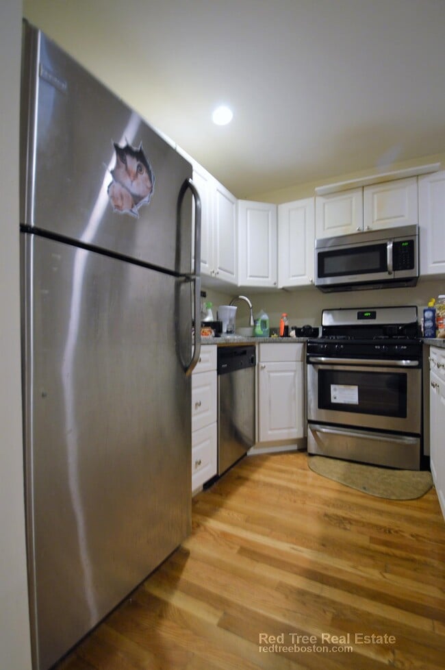 Photo - 56 Egmont St Unit 4