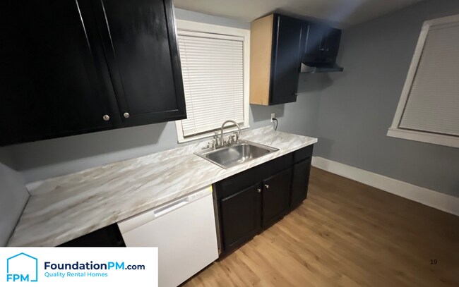 Photo - 2843 Woodlawn Terrace