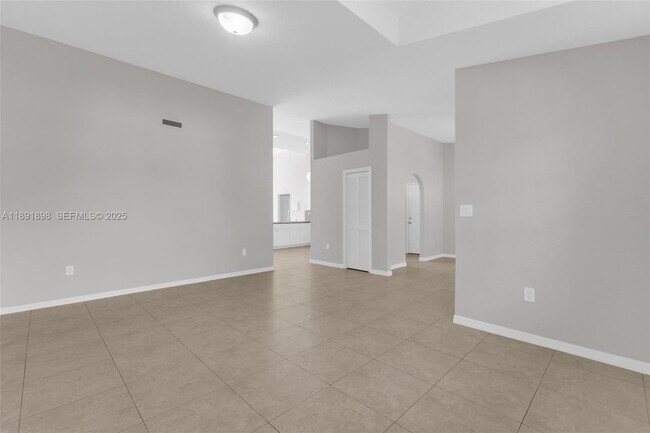 Photo - 10635 NW 54th St