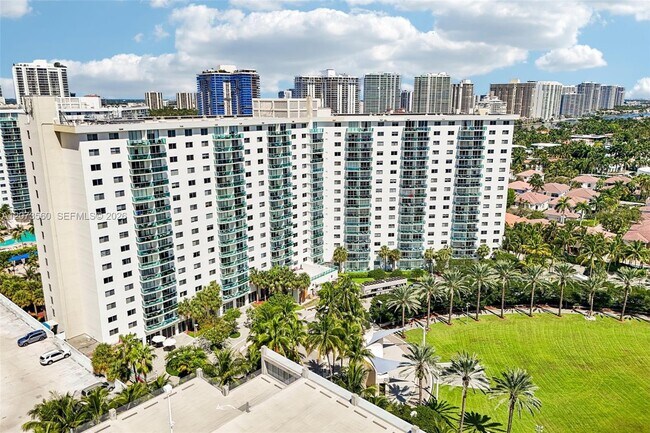 Photo - 19370 Collins Ave Unit 1120