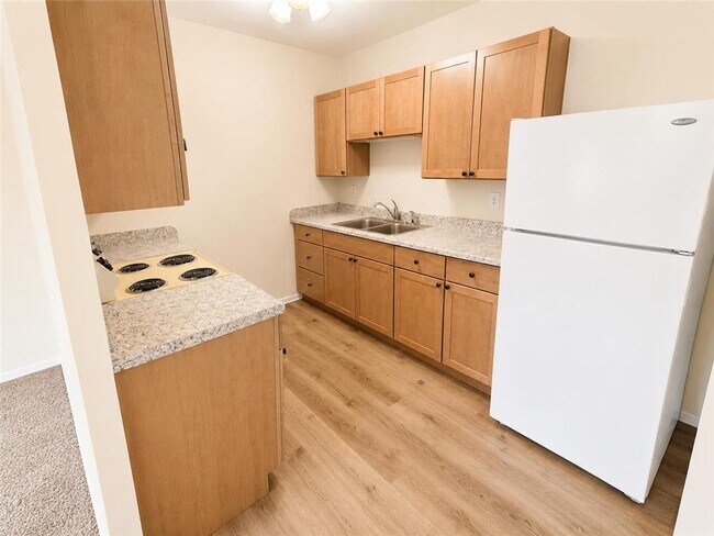 Building Photo - 104 Edgewood St Unit 13