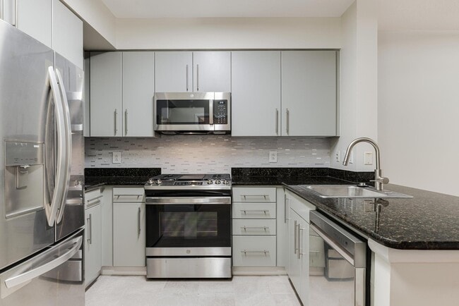 Photo - 1021 N Garfield St Unit 327