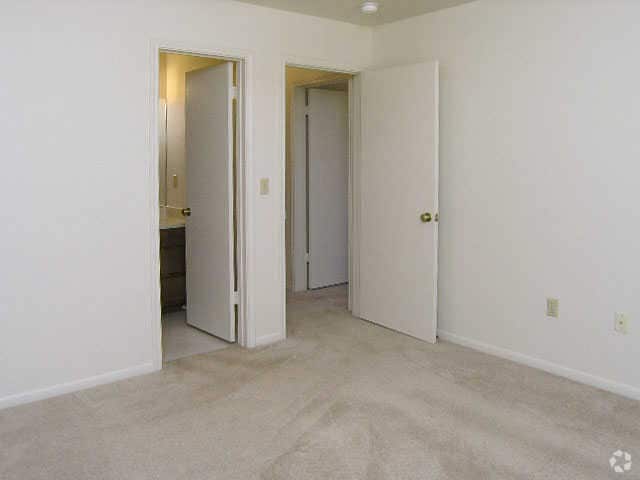 Habitación principal - Encino Park Apartments