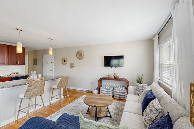 Photo - The Crossings at Menlo Park