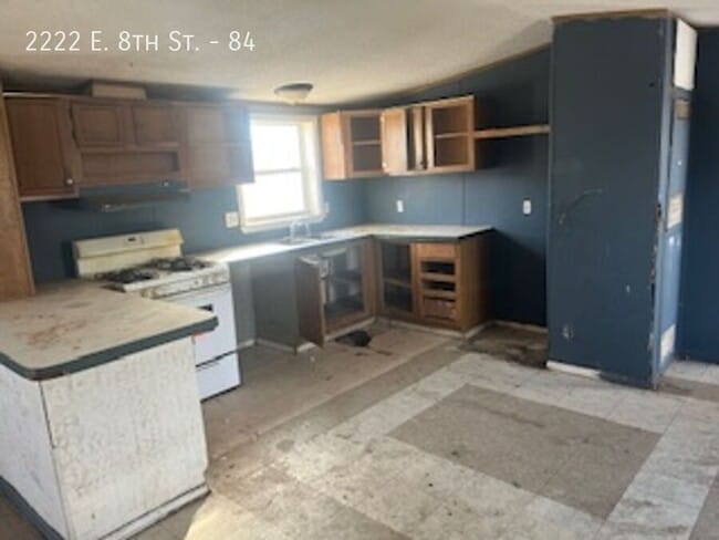 Photo - 2222 E 8th St