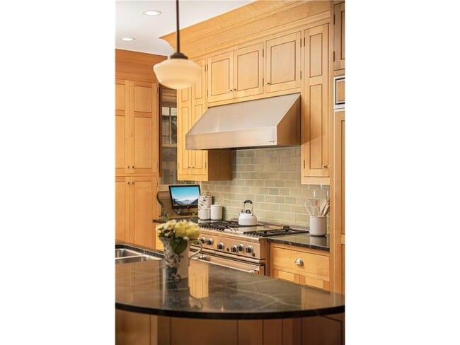 Photo - 1776 Knox Ave S