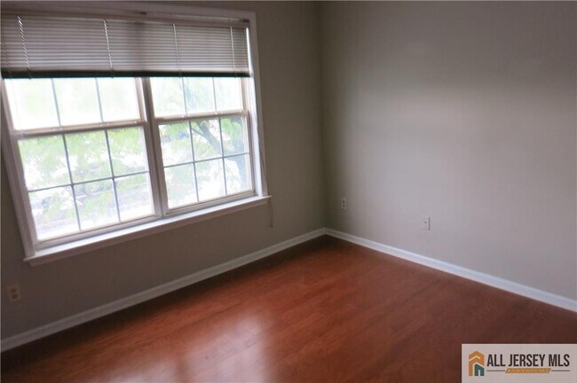 Photo - 1123 Waterford Dr