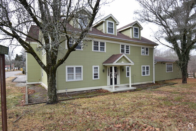 Building Photo - 159 Main St Unit B Rental