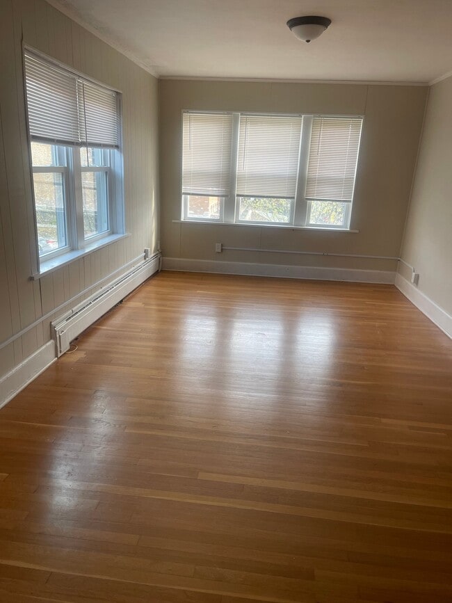 Photo - 3920 Wilmington Ave Unidad 2W