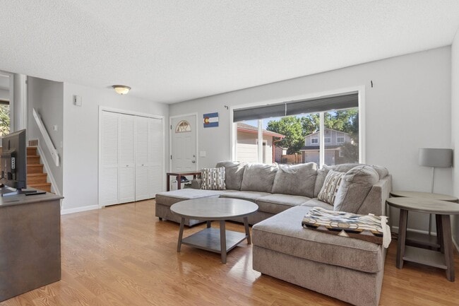Photo - 3 bed 2 1/2 bath Tri-level near Downtown Castle Rock!