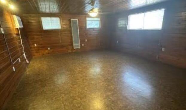 Photo - 405 N Burleson St