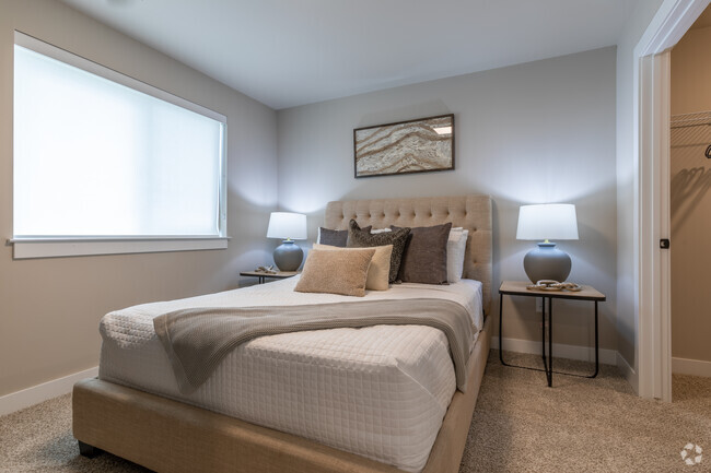 Sterling Center Apartments - Sterling Heights, MI | ForRent.com