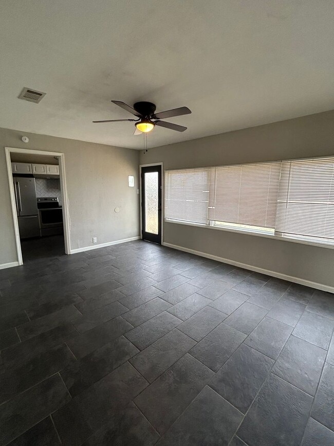 Photo - Great 3 bed 2 bath 1 car garage now available