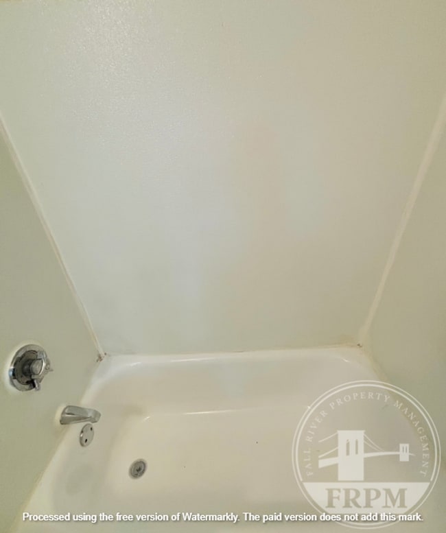 Photo - 439-441 Rivet St Unit 2W