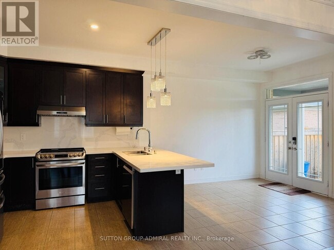 Photo - 1 Gordon Landon Dr