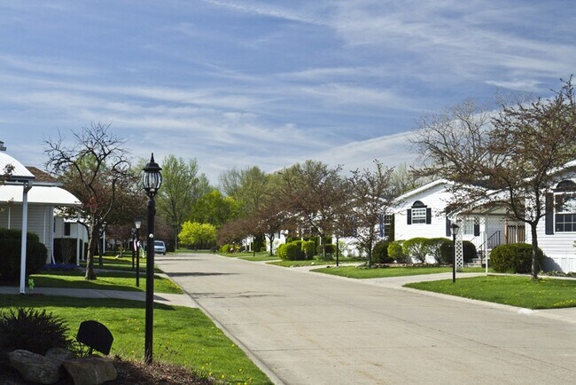 Photo - Twin Oaks I & II Apartments