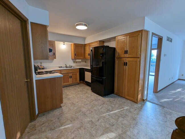 Photo - 3349 S 113th St
