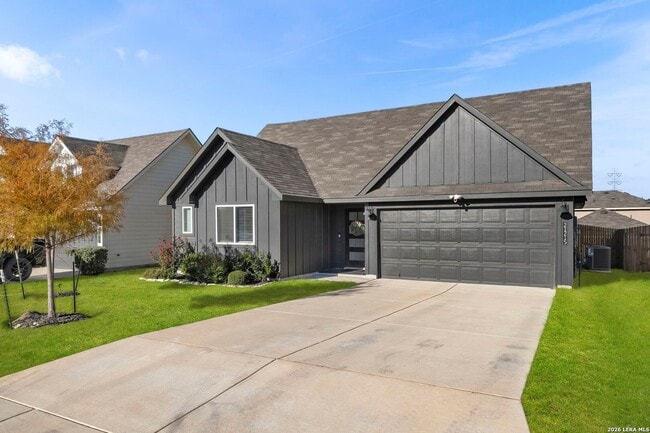 Building Photo - 4 Bedroom/2 Bath BrookStone Creek Subdivision