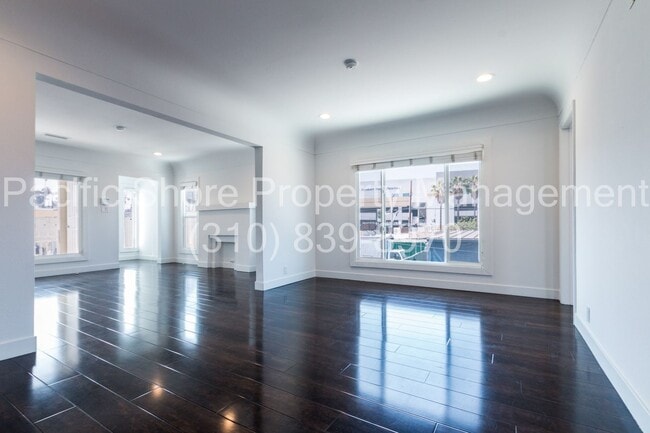 Photo - Mullen Duplex Unit 1295