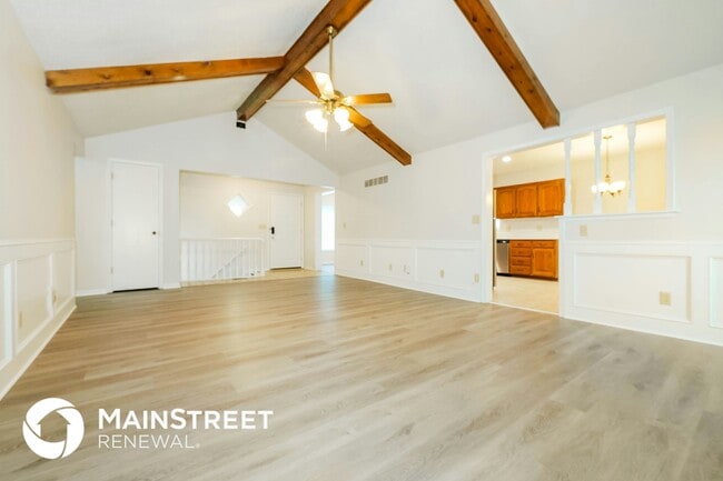 Photo - 408 SE Brownfield Dr