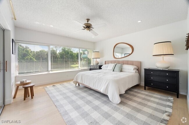 Building Photo - 955 Palm View Dr Unit B206 Rental