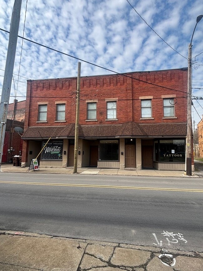 Building Photo - 25 N Water Ave Unit 25 N Water Ave