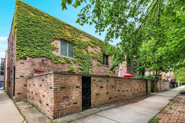 Building Photo - 862 W Lill Ave Unit 6