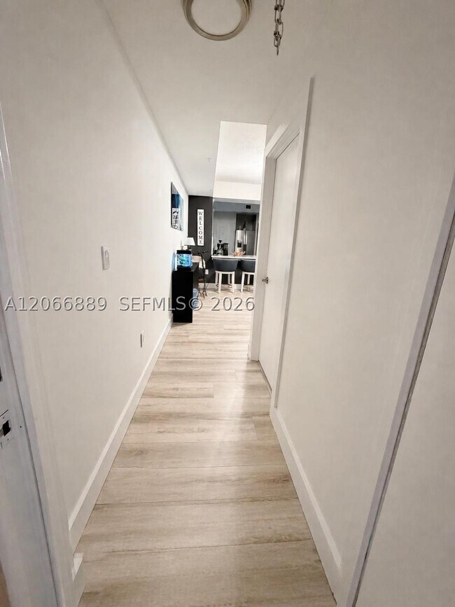6960 SW 39th St Unit E102