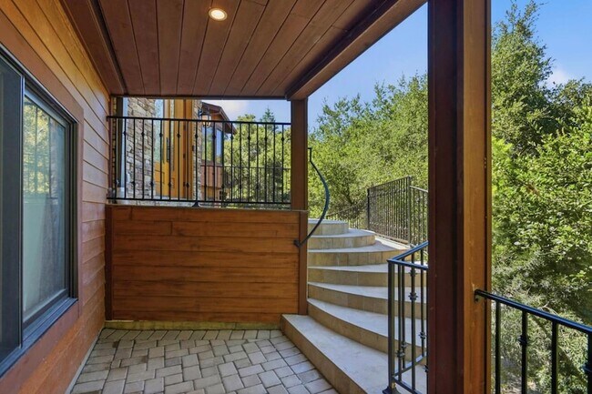 Photo - 3911 Pepper Tree Ct